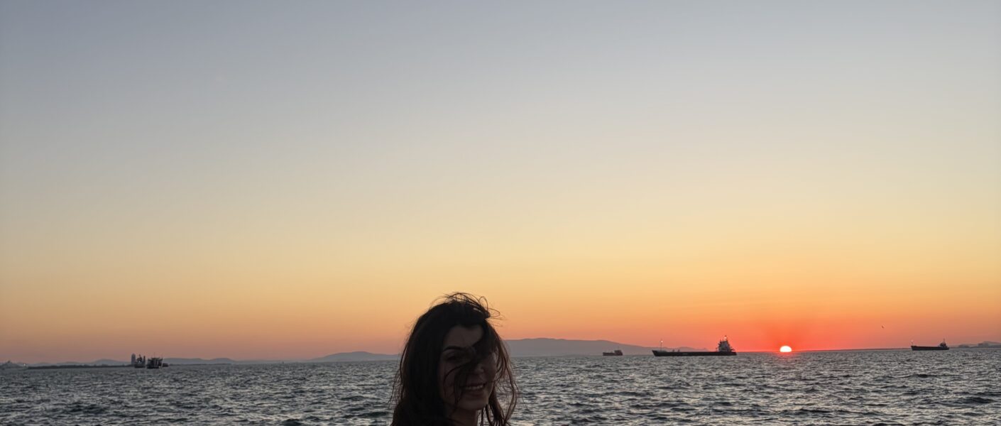 Fırsatımız Varken gezi blogunun kurucusu Sueda Atalay'ın İzmir'de Çekilmiş fotoğrafı