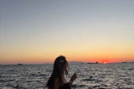 Fırsatımız Varken gezi blogunun kurucusu Sueda Atalay'ın İzmir'de Çekilmiş fotoğrafı
